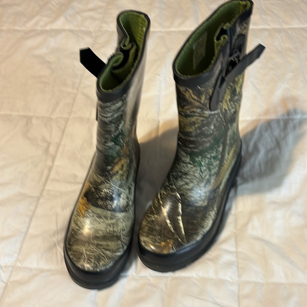 Rain boots